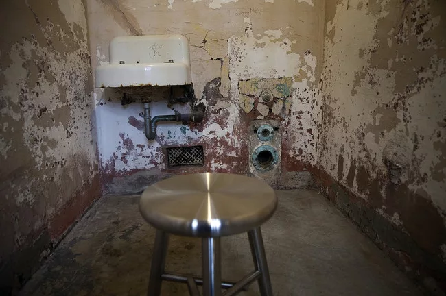 <em>Stay Tuned</em>, in the early 19th century A-Block cells, intensifies our perception of the existing prison by playing sound against space. This installation ushers us inside a series of prison ce