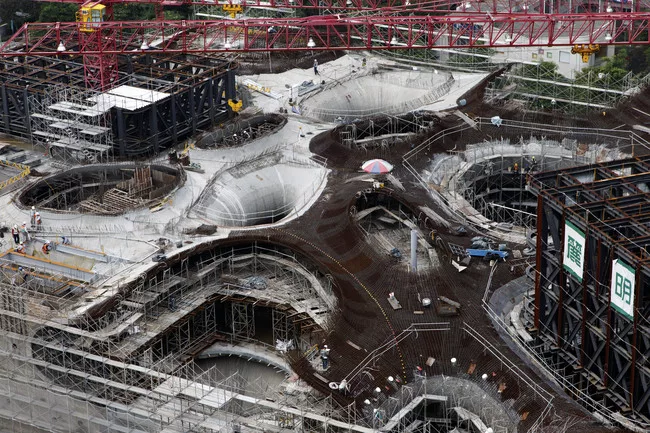 The theater will have a roof garden.