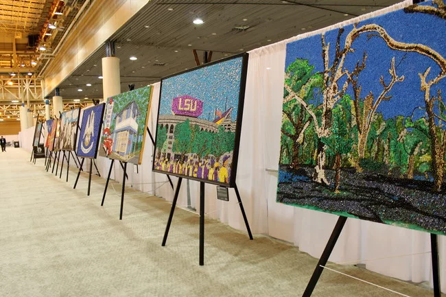 <a href='http://www.galeriaalegria.com/' target='_blank'><strong>Bead Town Art</strong></a><br /><br />To bring a taste of Bourbon Street inside the convention, Greenbuild invited local artist Stephan
