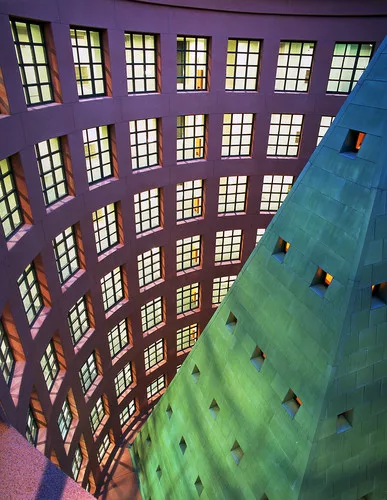 Michael Graves<br />Hyatt Regency, Fukuoka, Japan