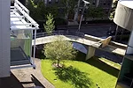 Le Corbusier’s ramp extends from the Carpenter Center for the Visual Arts to the renovated Harvard Art Museums.<div id='_mcePaste'>﻿﻿