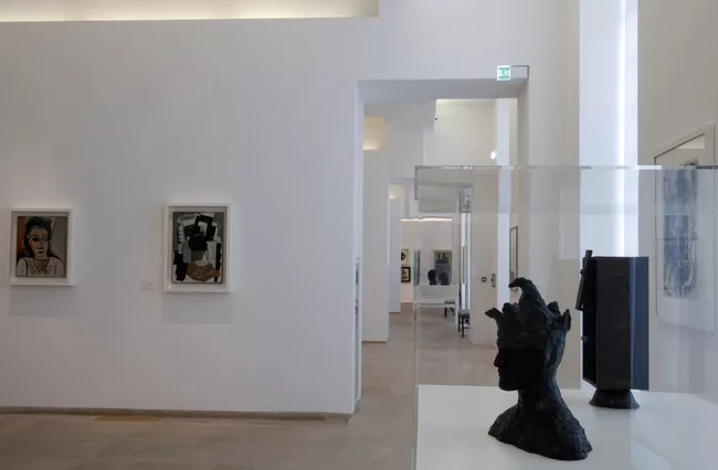 Architect Jean-Francois Bodin touring the museum just prior to its completion.<div id='_mcePaste'>
