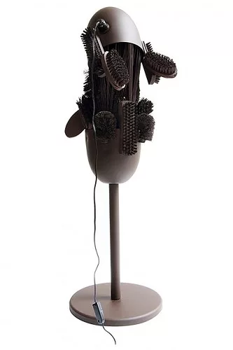 Rodrigo Almeida, <em>Servant Lamp from Slaves Series </em>(2013)<br />Steel, wood and plastic. Brazil.<div id='_mcePaste'>﻿﻿