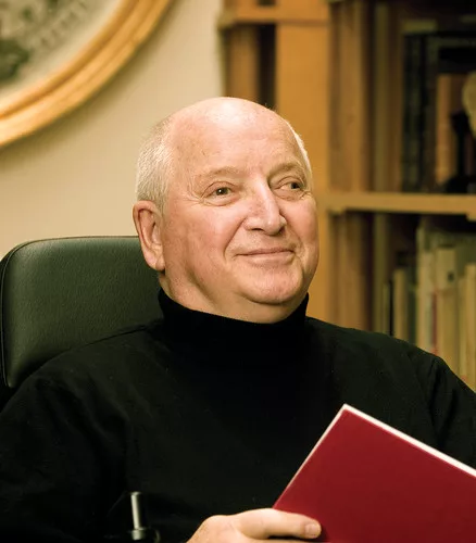 Obituary: Michael Graves Dies