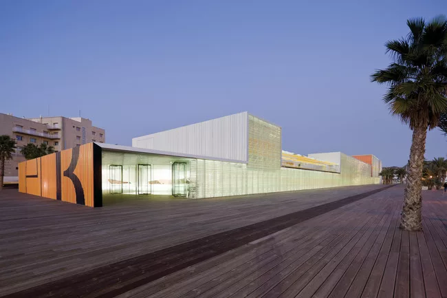 El B Auditorium and Congress Hall, 2011