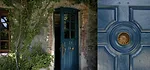 The French Laundry's signature blue door.<div id='_mcePaste'>﻿﻿