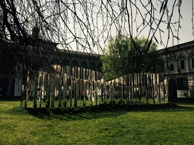 A ribbon of mirror walls traces a design of rings in 'Living Lines,' an installation by Russian architects Speech Tchoban & Kuznetsov.