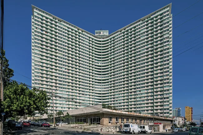 <p>Edificio FOCSA<br />Ernesto Gómez Sampera and Martín Domínguez<br />Havana, Cuba<br />1956</p>