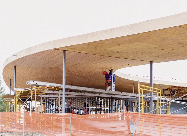 The underside of the snaking pergola’s roof will be clad in Douglas fur.<div id='_mcePaste'>﻿﻿