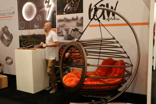 Hanging chairs made of wood and rope by UK-based Rawstudio are now available in the U.S., with fabrication and distribution out of Seattle.<div id='_mcePaste'>