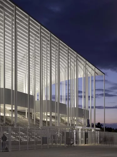 <p>Nouveau Stade de Bordeaux<br />Herzog & de Meuron<br />Bordeaux, France<br />2015</p><div id='_mcePaste'>