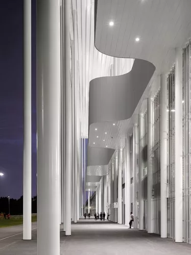 <p>Nouveau Stade de Bordeaux<br />Herzog & de Meuron<br />Bordeaux, France<br />2015</p><div id='_mcePaste'>