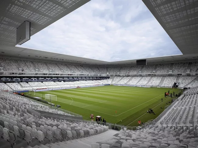 <p>Nouveau Stade de Bordeaux<br />Herzog & De Meuron<br />Bordeaux, France<br />2015</p>