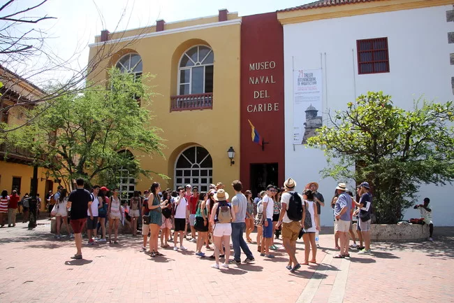 Students convene outside the studio at the Naval Museum.
