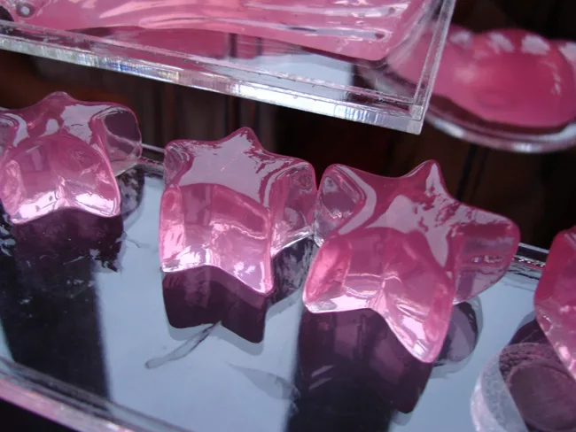 For a competition hosted by avant-garde jelly maker, Bompas & Parr for the 2008 London Festival of Architecture, the Austin + Mergold created a work called the 'Edible History of Russia' out of red an