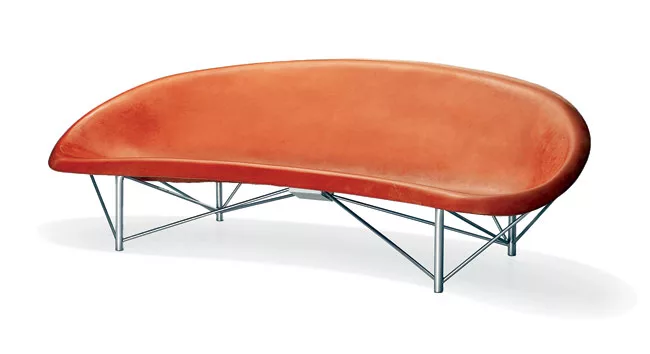 Launched just this year, design and fabrication studio Galanter & Jones is already generating attention for its modern heated outdoor furniture. Its recent creation, Helios, is a gently curved lou