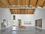  Based on a 1,000-square-foot unit, some galleries double to 2,000 square feet; others are subdivided into an intimate 500. 