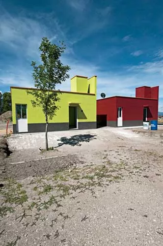 Dellekamp Arquitectos has completed two model houses for working-class residents in southwest Mexico.