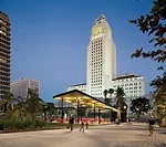 The fourth block of the park, in front of City Hall, contains an expansive lawn for public gatherings and performances. The lawn connects the dog run to the north with a covered pavilion to the south.