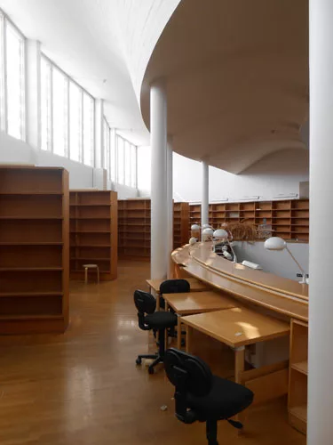Most of the daylight in the Aalto library comes from clerestory windows in the reading room.