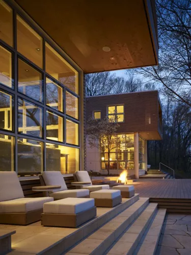 The House of Planes/The House of Volumes