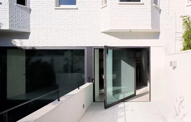 Mews 02