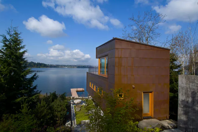 Island Residence and Guest House