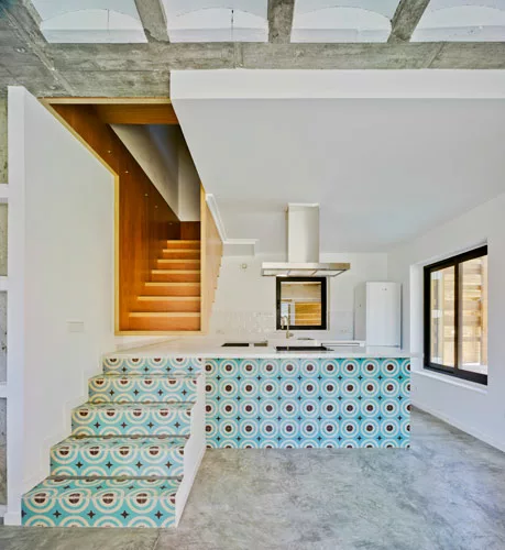 House for Three Sisters