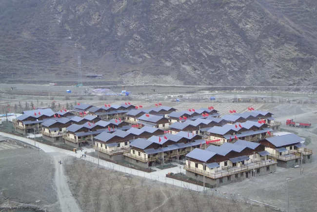 Autodesk, the Chinese Red Cross, the Narada Foundation (based in China), and Atelier-3 donated steel and construction money for the new homes, seen here from above.