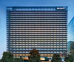 Dynamic Facades: Buildings Show Off New Moves