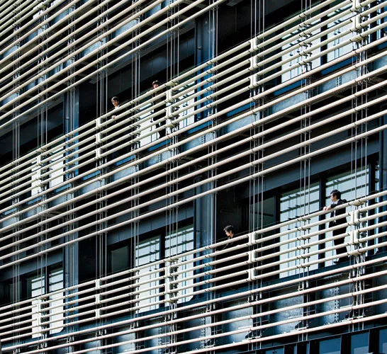 Dynamic Facades: Buildings Show Off New Moves
