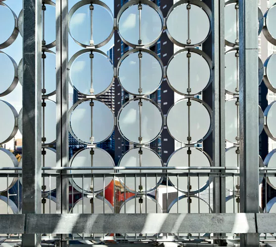 Dynamic Facades: Buildings Show Off New Moves