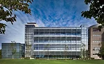 Dynamic Facades: Buildings Show Off New Moves