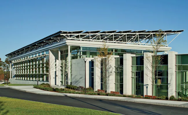 The Health Professions and Student Services Building at North Shore Community College in Danvers, Massachusetts, exemplifies the hazards of predictive modeling. Daylighting studies and energy models d
