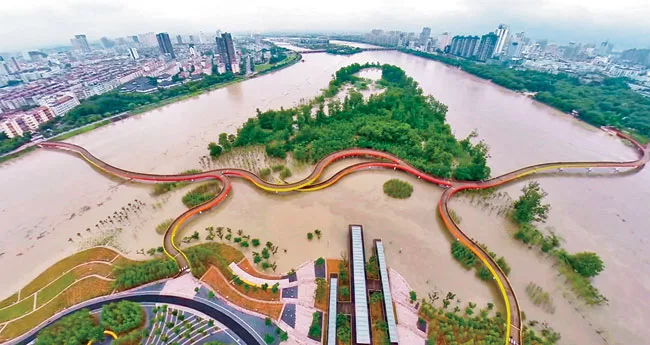 Turenscape Restores an Urban Wetland