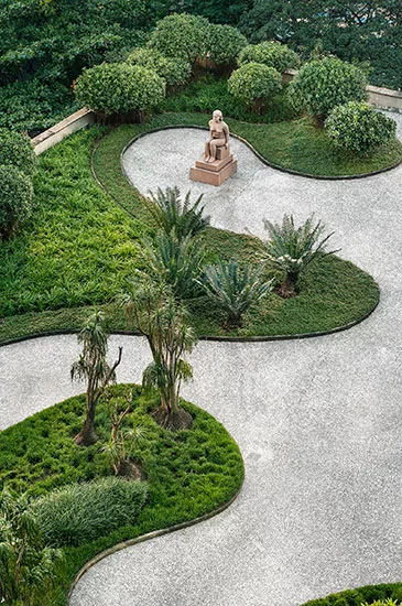 Roberto Burle Marx: Brazilian Modernist