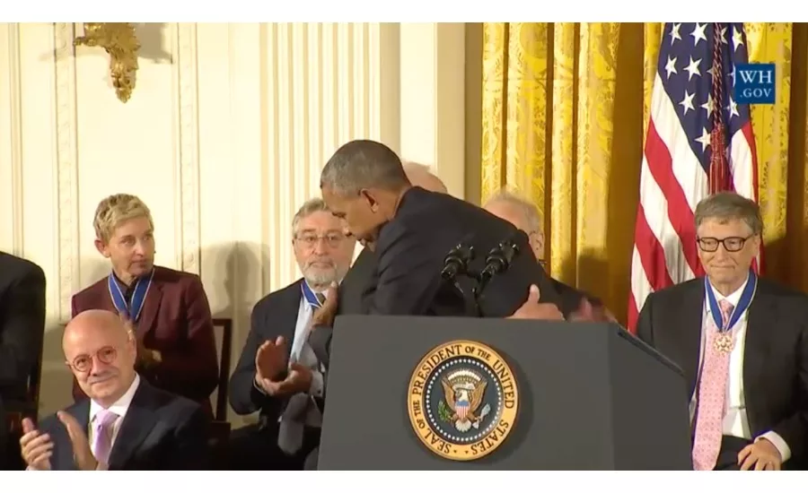 2016-Obama-Presidential-Medal-of-Freedom-Gehry-Lin-3.jpg