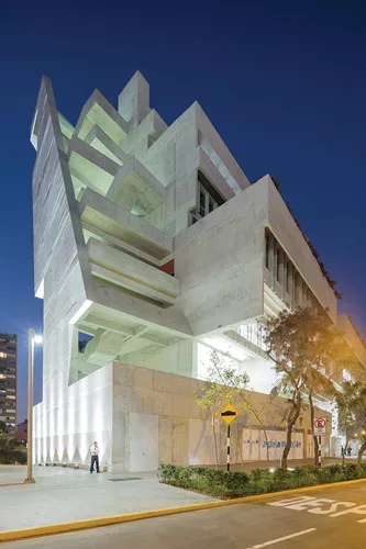 UTEC Campus Building