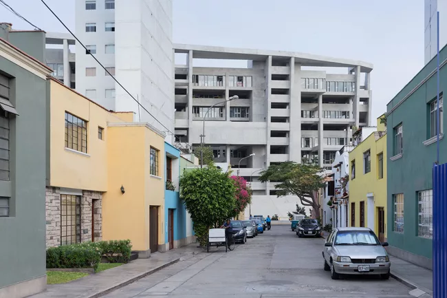 UTEC Campus Building