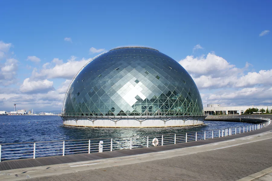4_Osaka-Maritime-Museum-Photo-copyright-663highland-Wikimedia-Commons.jpg