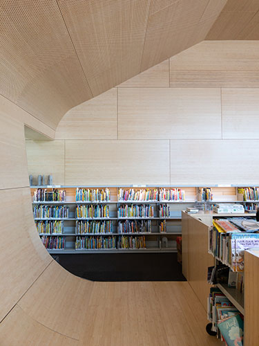 Hunters Point Library By Steven Holl Architects Opens In New