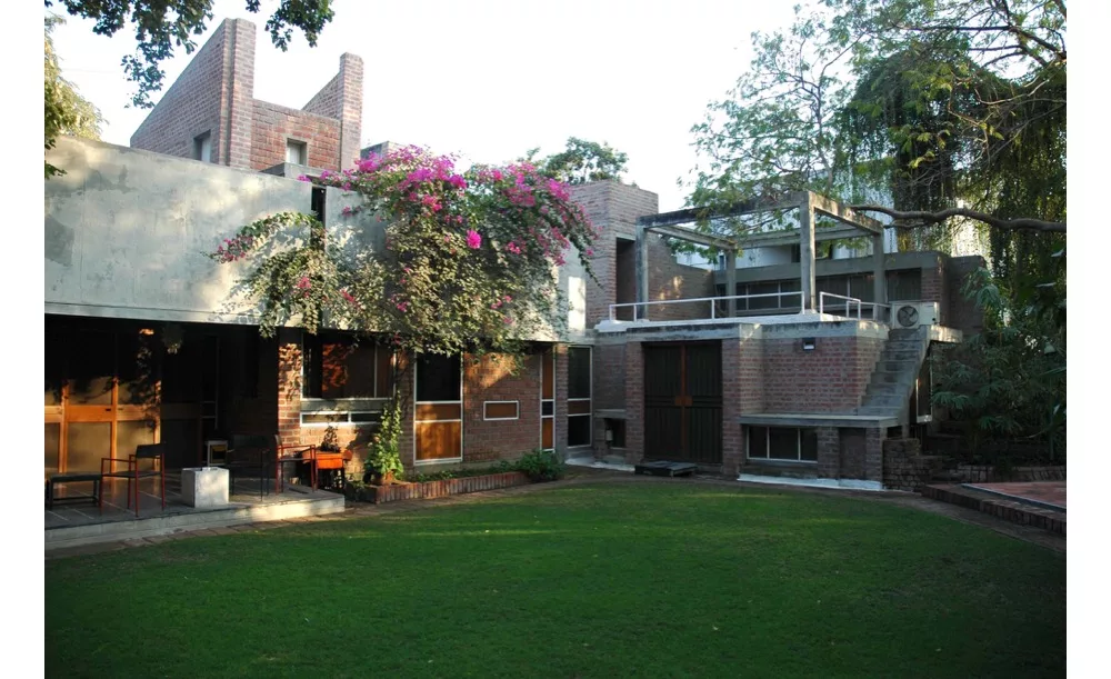 Balkrishna-Doshi-04.jpeg