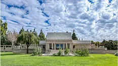 Hollyhock-House-1.jpg