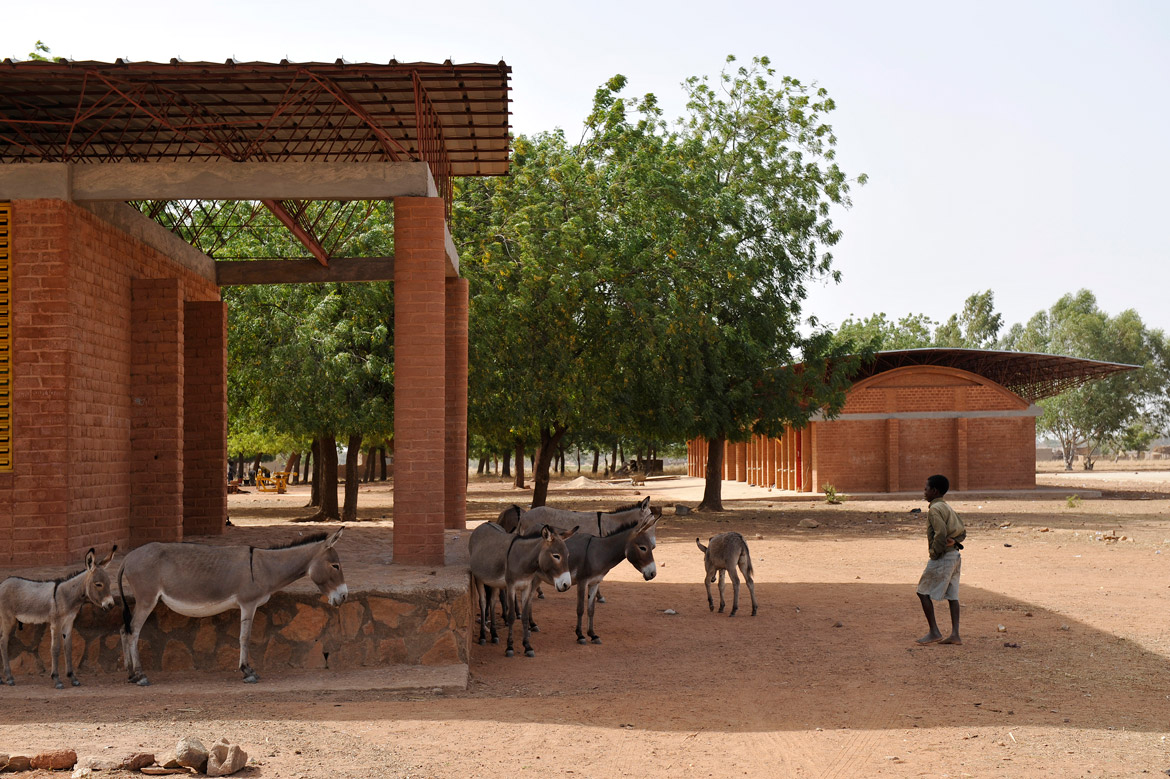 Gando Primary School.