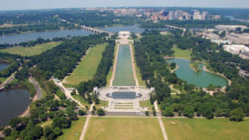 national mall with lincoln memorial