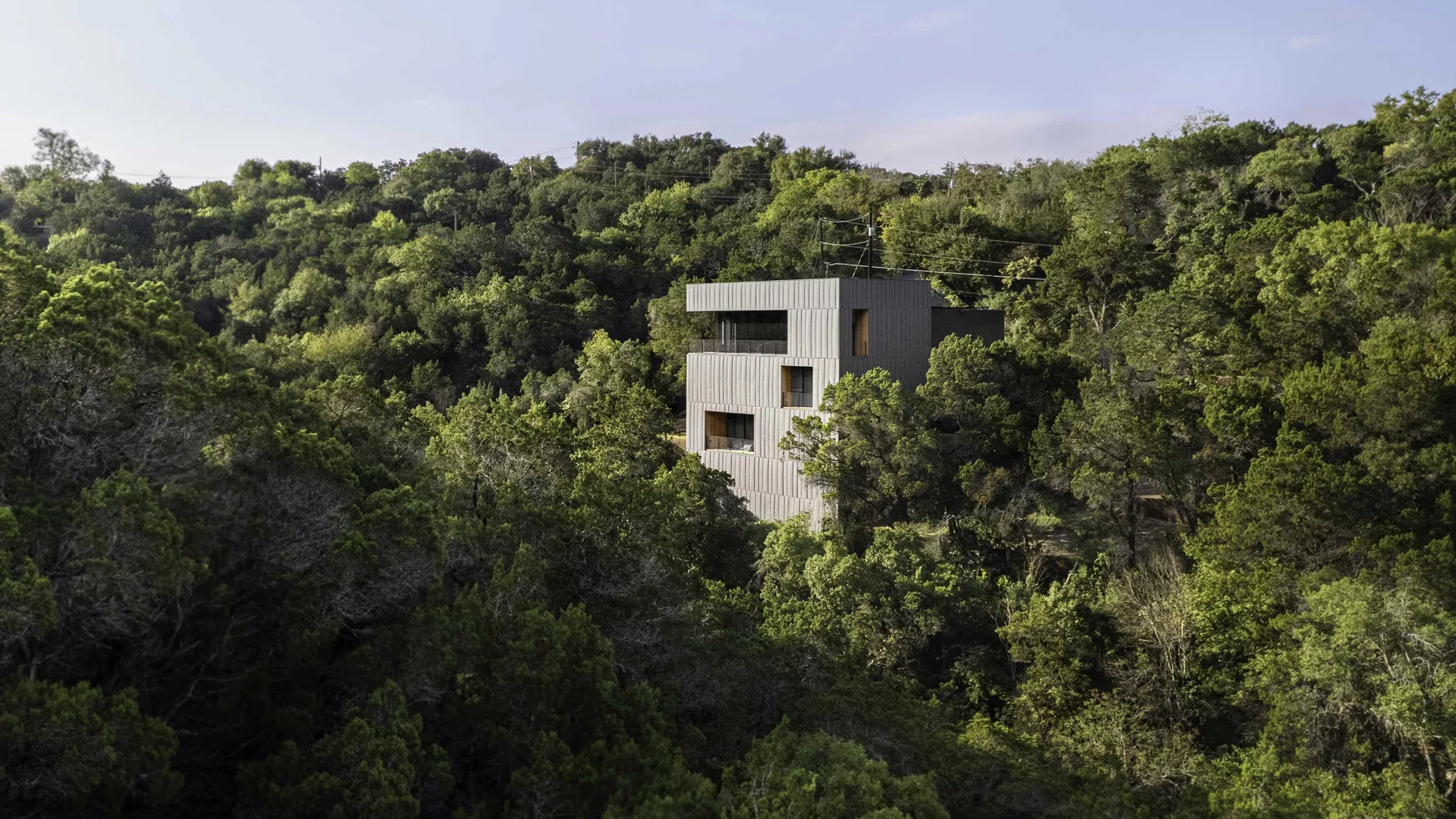Falcon Ledge Residence by Alterstudio Architecture | Architectural