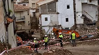 Officials survey flooding damage in Spain