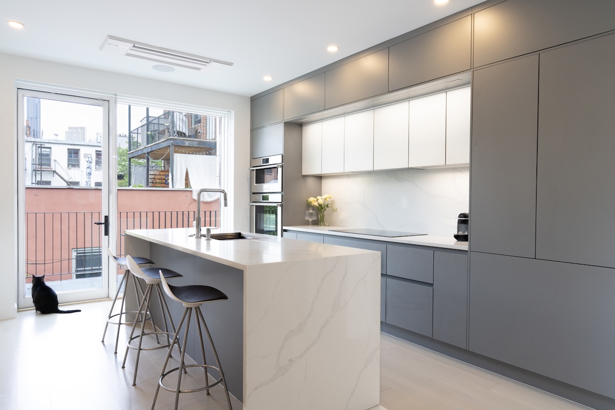 Image of Gowanus Townhouse kitchen.