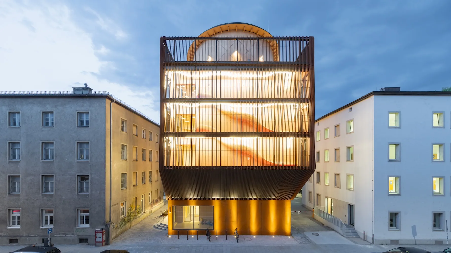 03 Kinderoase and der TUM, Image © Iwan Baan.jpg Vertical Playground at the Technical University of Munich