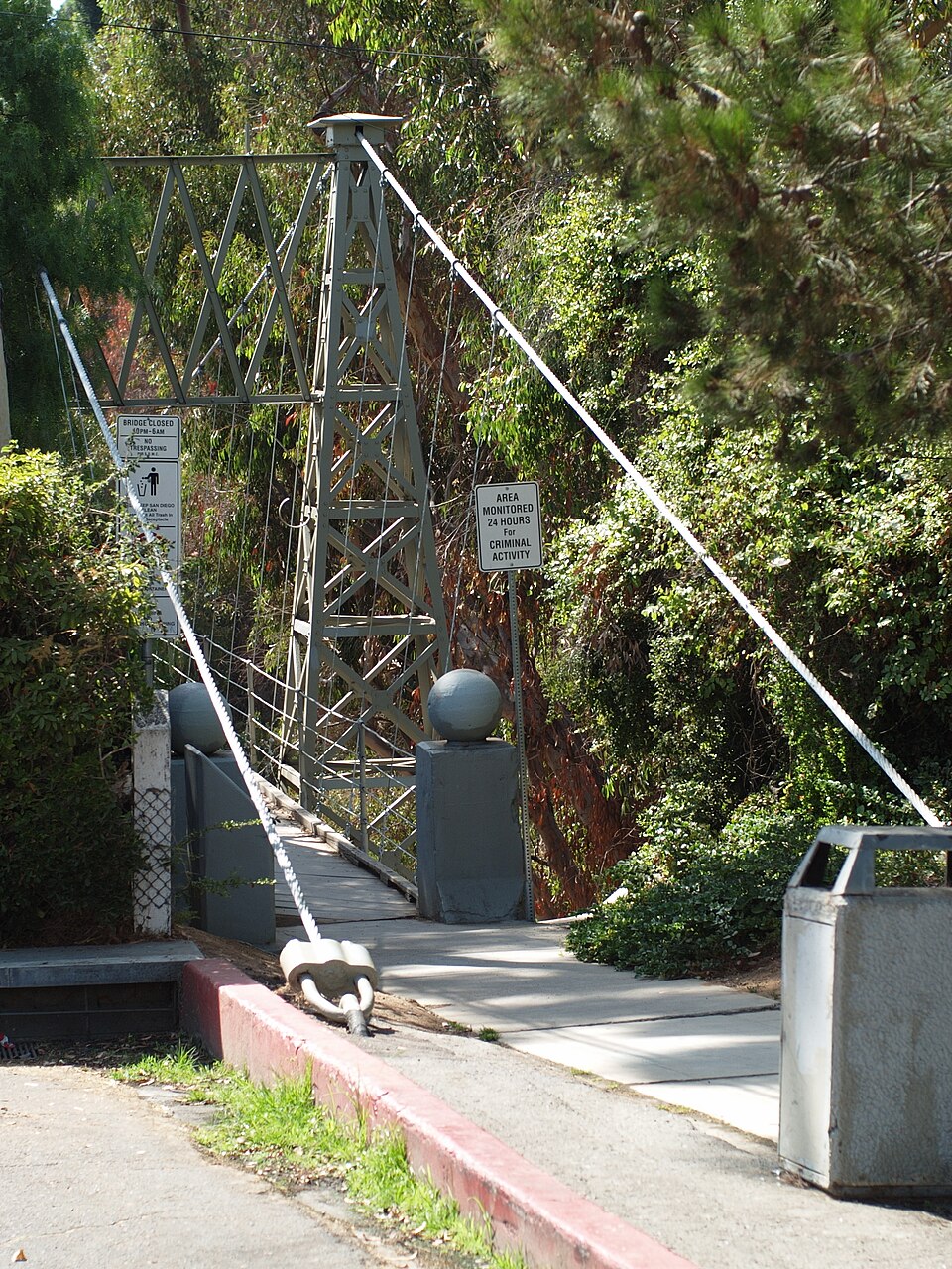 Spruce Street Suspension Bridge